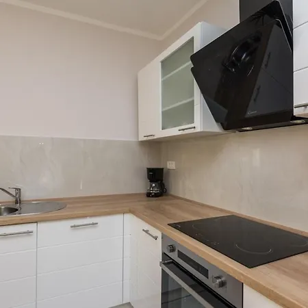 Star - Free Private Parking شقة *