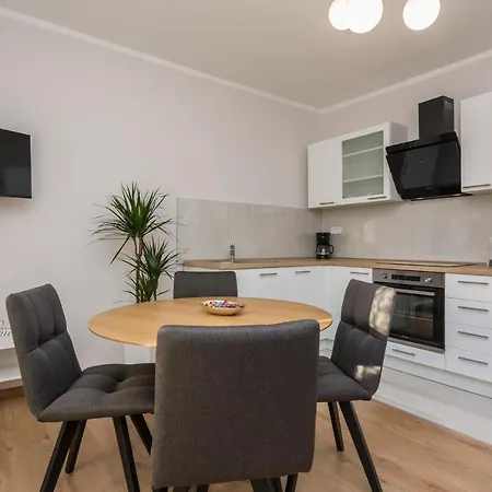 Star - Free Private Parking * زادار