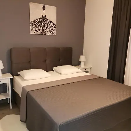 Star - Free Private Parking Apartament Zadar