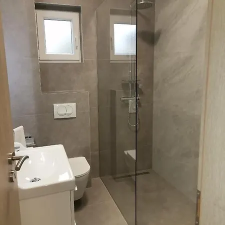 Star - Free Private Parking Apartment Zadar