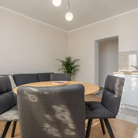 Star - Free Private Parking Apartament Zadar